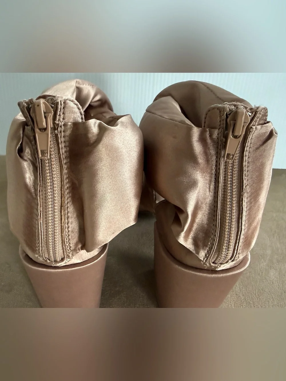KELSI DAGGER BROOKLYN satin quilt heels